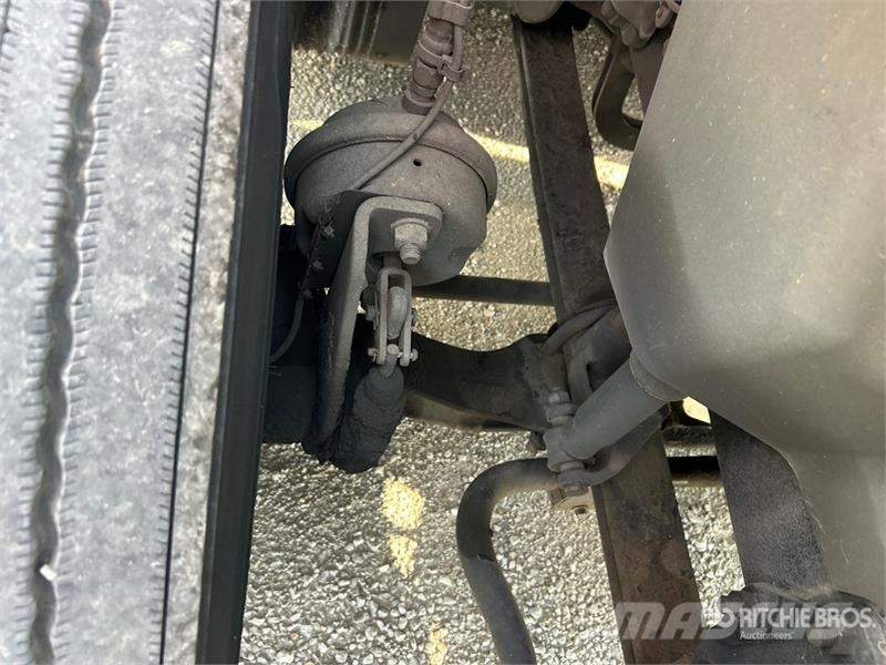 Volvo VNL860 Vetopöytäautot
