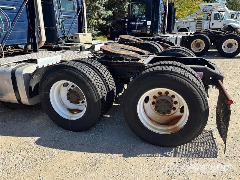 Volvo VNM Trekkers