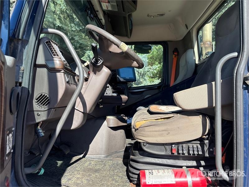 Volvo VNM Trekkers