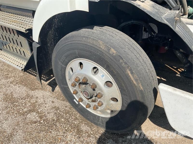 Volvo VNM Tegljači