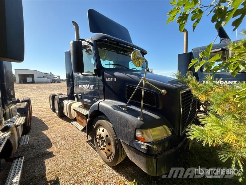 Volvo VNM Trekkers