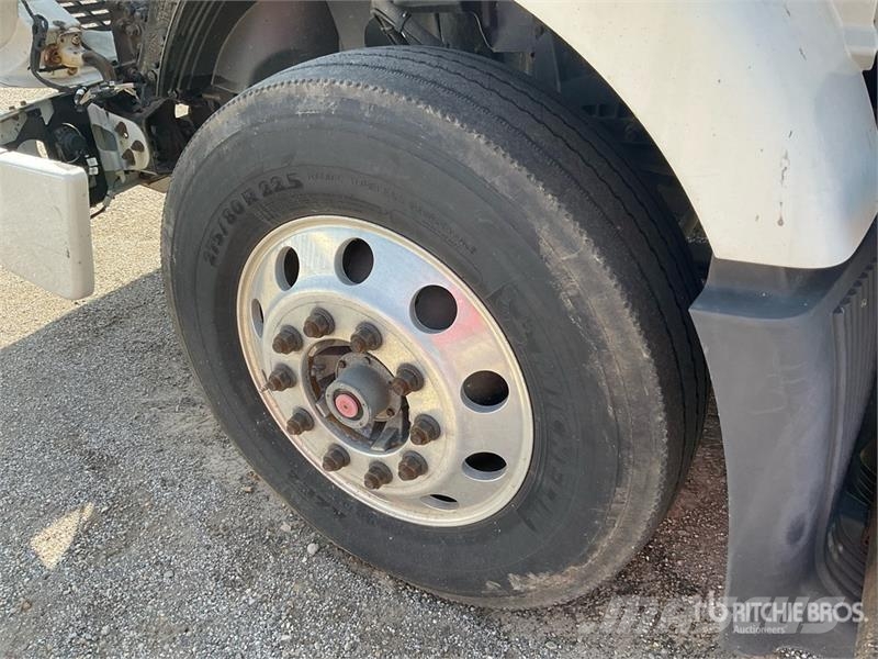 Volvo VNM Tegljači