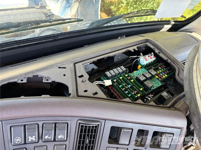 Volvo VNM Trekkers