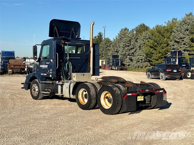 Volvo VNM Trekkers