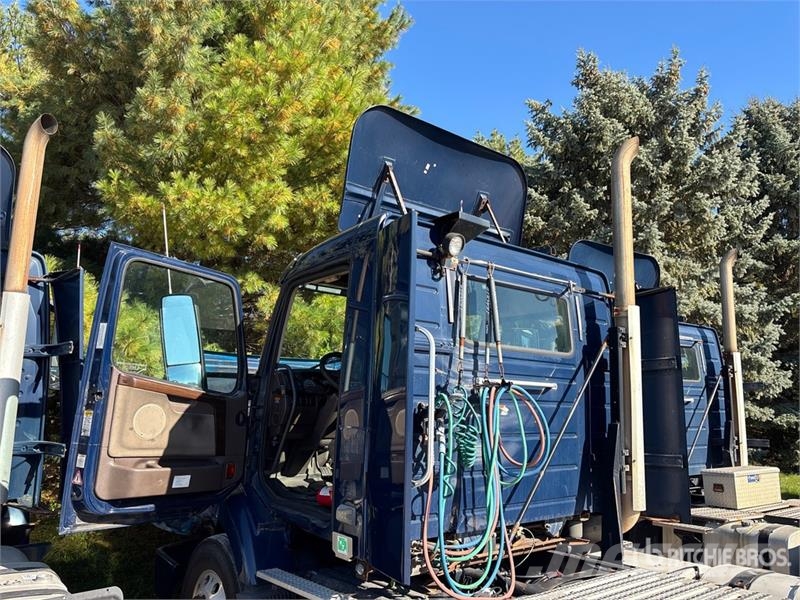 Volvo VNM Trekkers