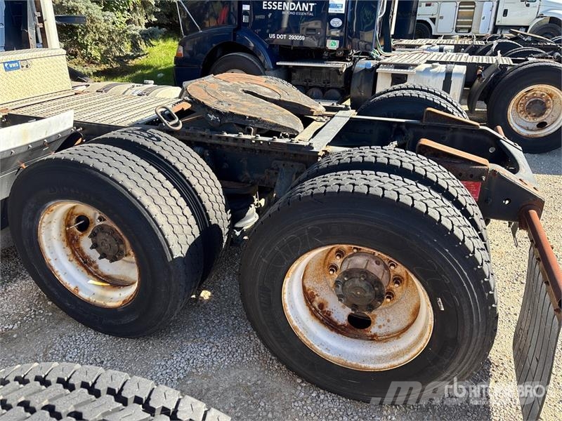 Volvo VNM Trekkers
