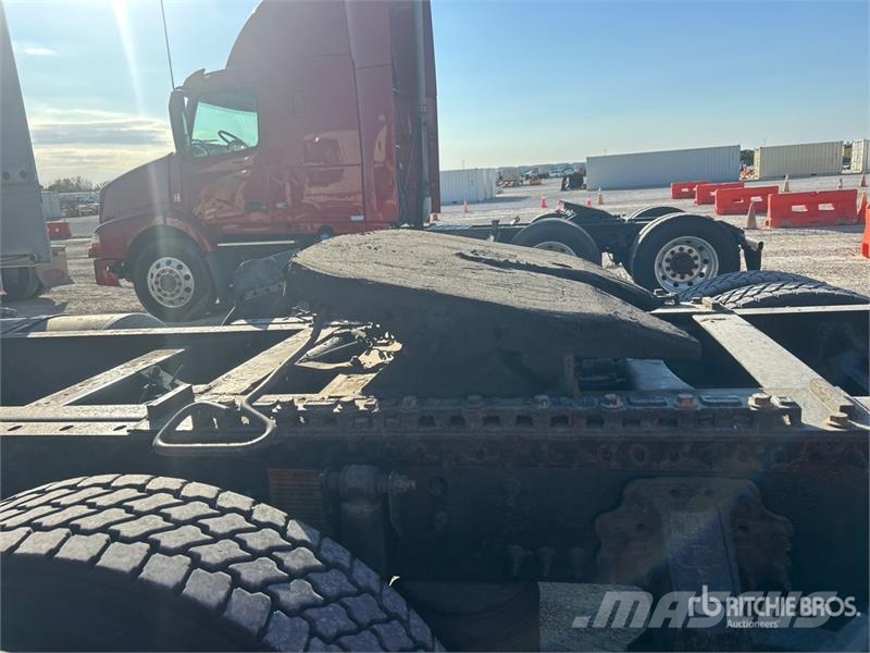 Volvo VNM 牵引车