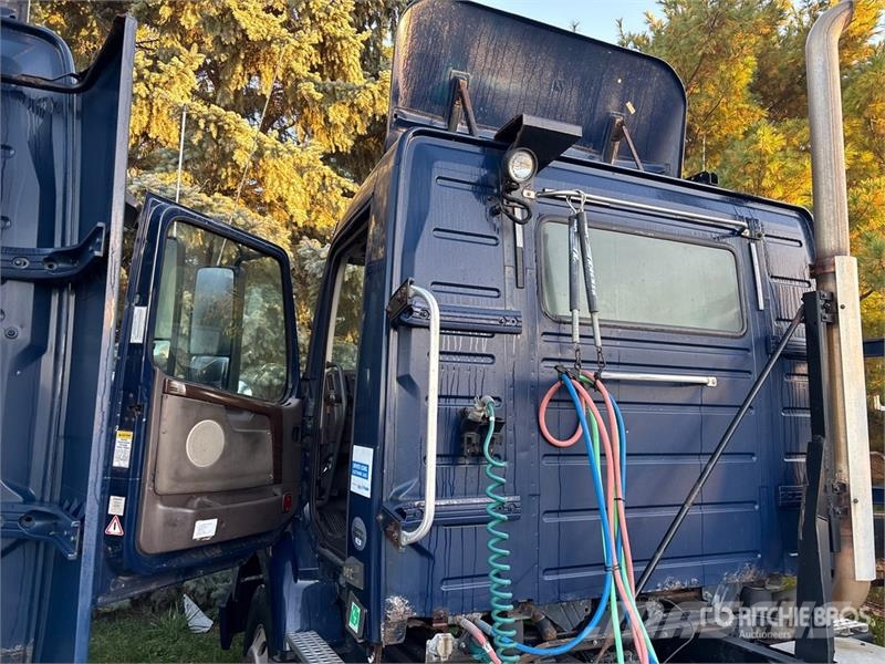 Volvo VNM Trekkers