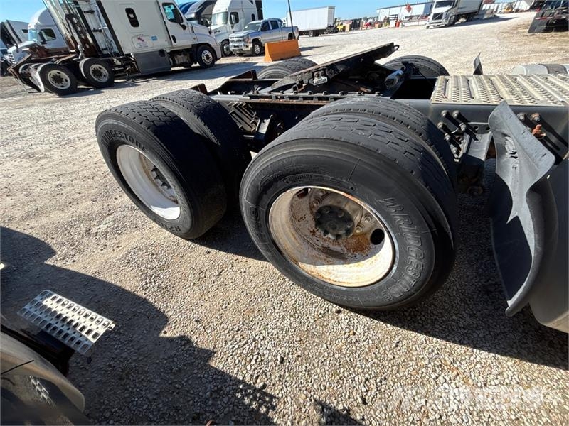 Volvo VNM Trekkers