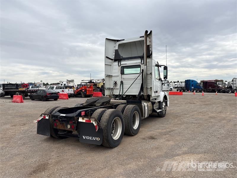 Volvo VNM Prime Movers