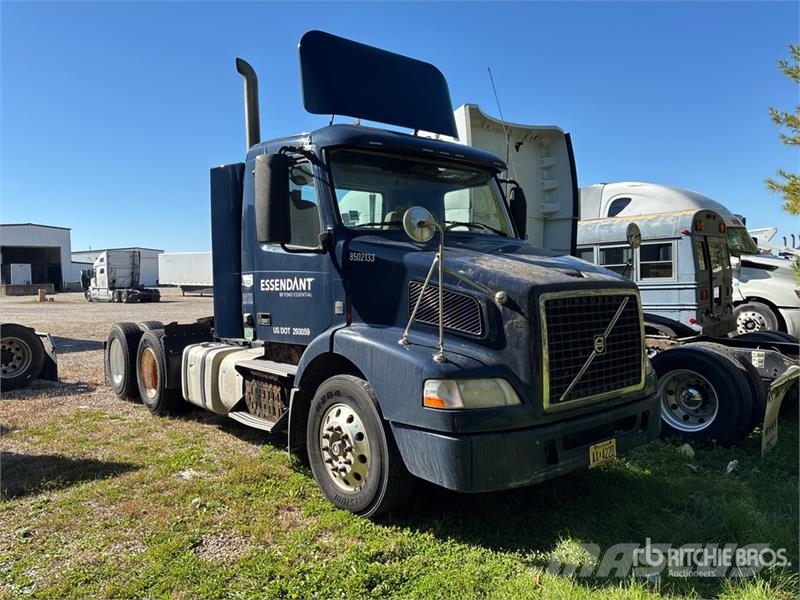 Volvo VNM Trekkers