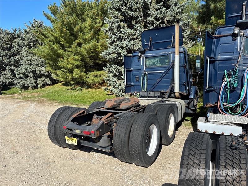 Volvo VNM Trekkers