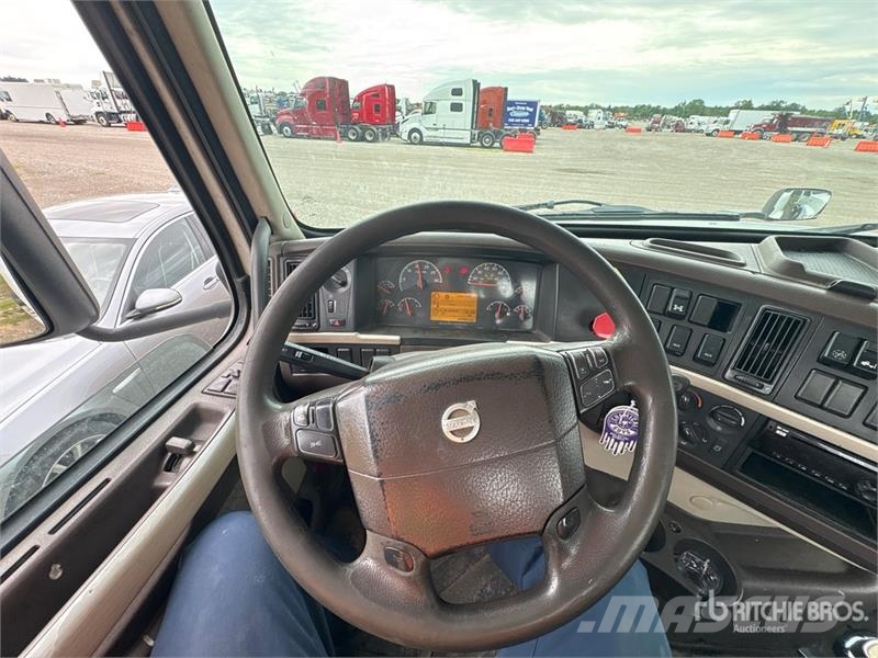 Volvo VNM Prime Movers