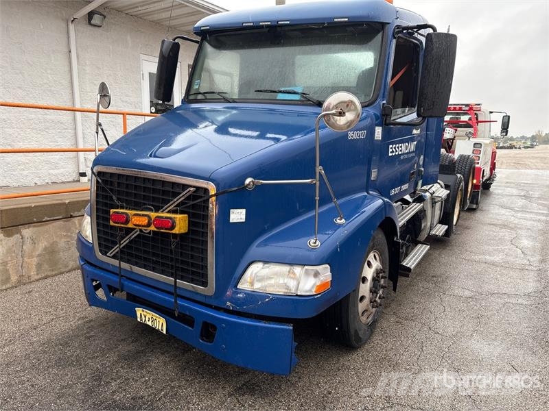 Volvo VNM Trekkers