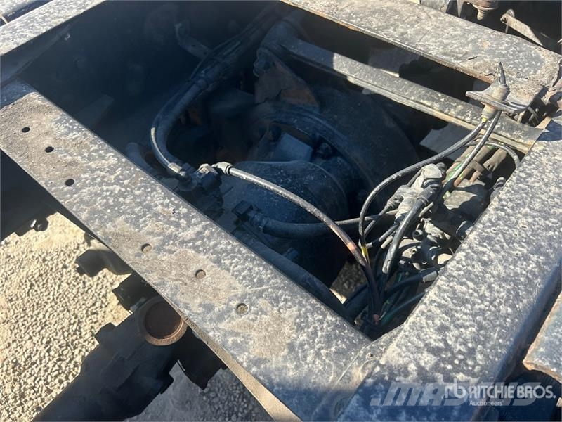 Volvo VNM 牵引车