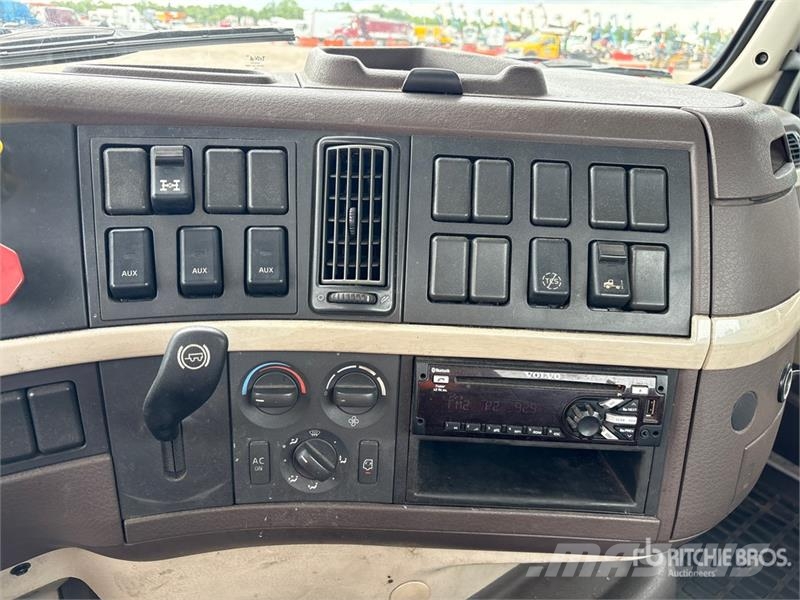 Volvo VNM Prime Movers