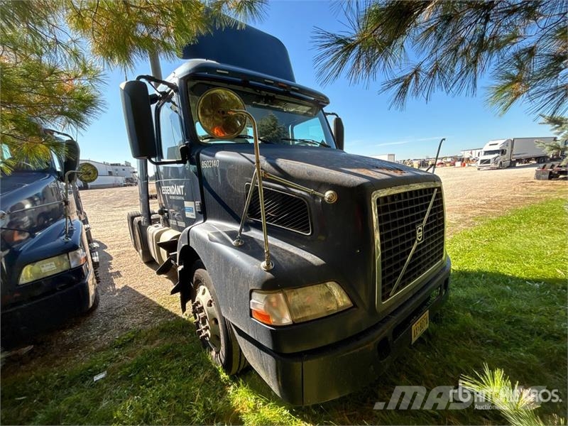 Volvo VNM Trekkers