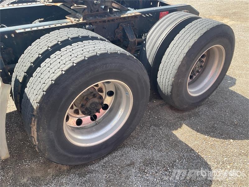 Volvo VNM Trekkers