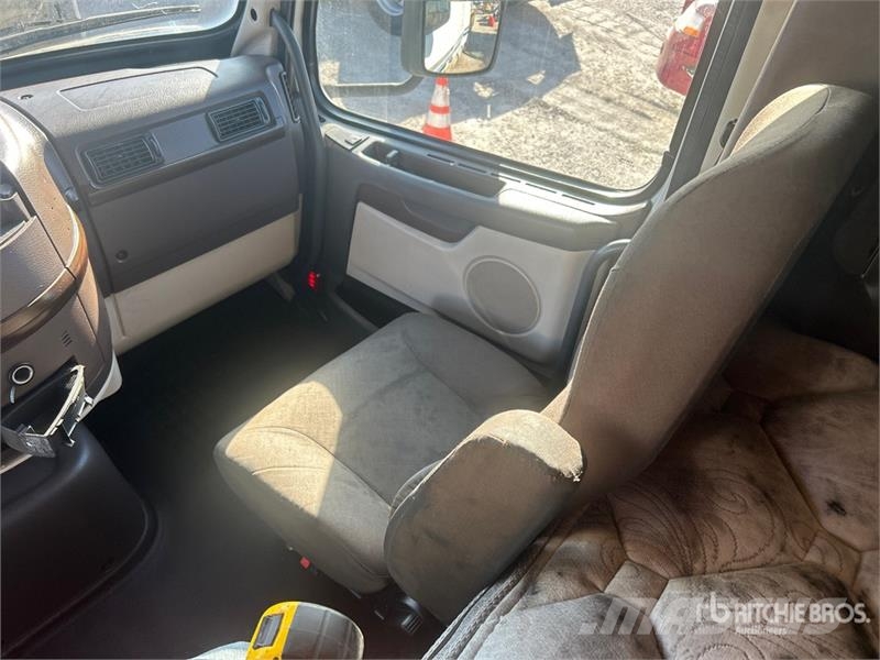 Volvo VNM 牵引车