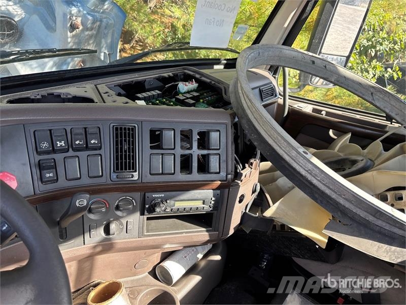 Volvo VNM Trekkers