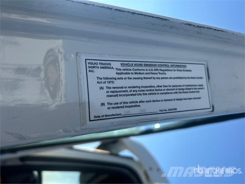 Volvo VNM 牵引车