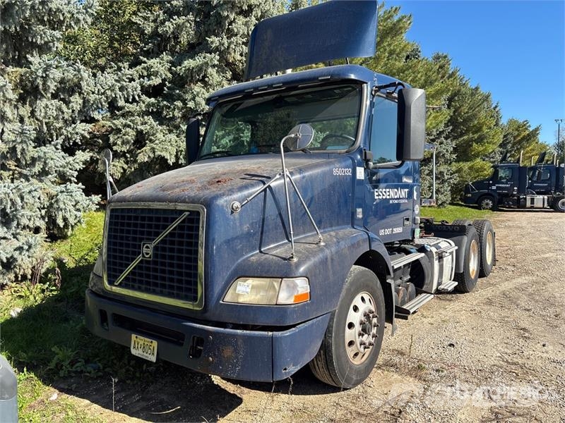 Volvo VNM Trekkers