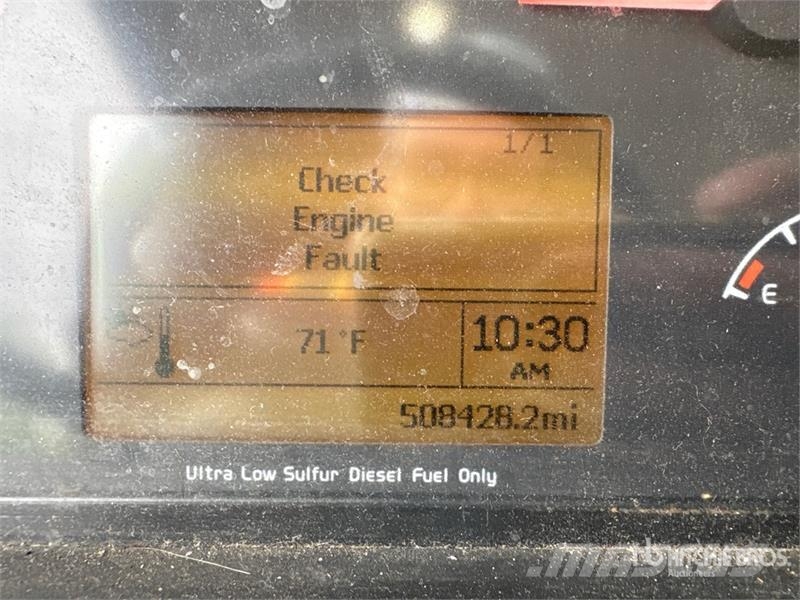 Volvo VNM Prime Movers