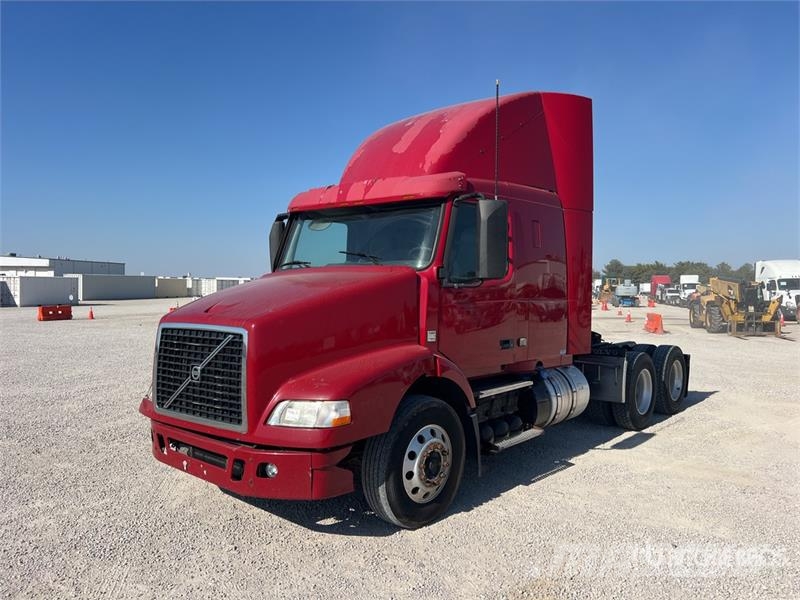Volvo VNM430 曳引機組件