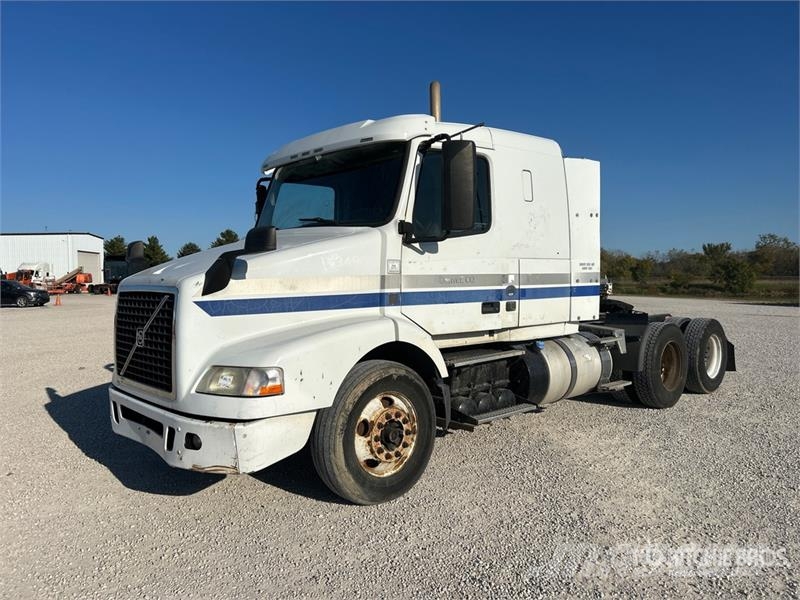 Volvo VNM430 Trækkere