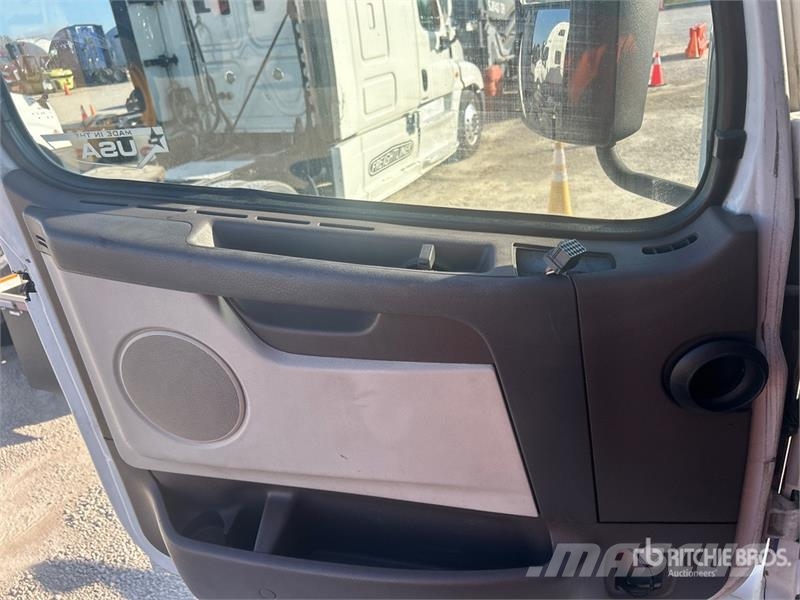 Volvo VNM430 Trækkere