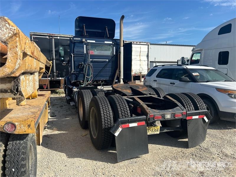Volvo VNR 6x4 T/A Day Cab Truck Tractor Trekkers