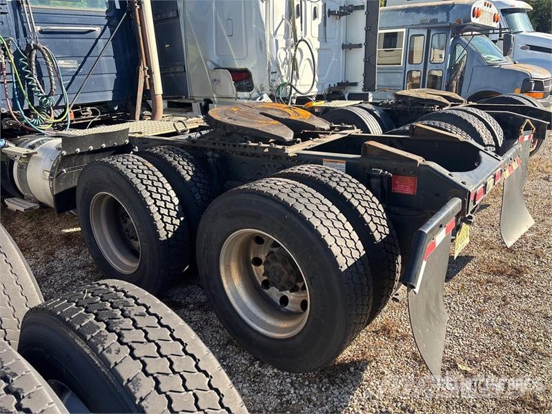 Volvo VNR 6x4 T/A Day Cab Truck Tractor Trekkers
