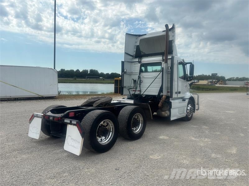 Volvo VNR300 6x4 T/A Day Cab Truck Tractor Prime Movers