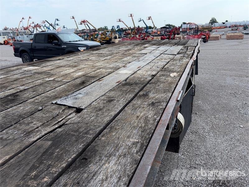 Volvo WG Camiones de cama baja