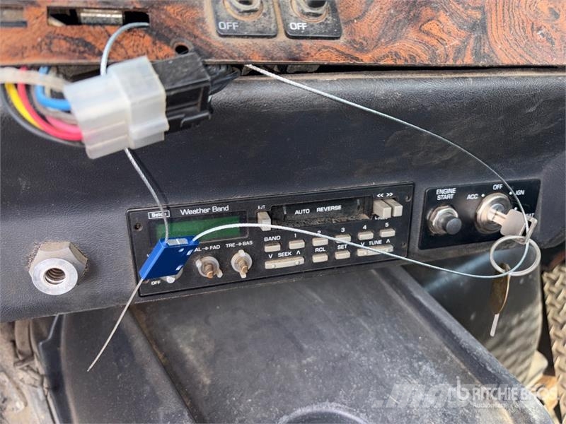 Volvo WG Camiones de cama baja