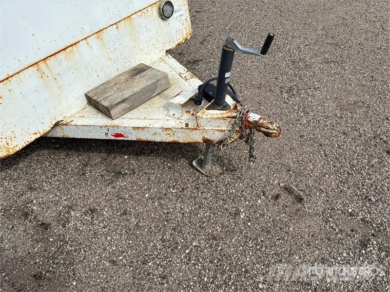  W-W Trailer 12 ft T/A Enclosed Trailer Прицепы-фургоны