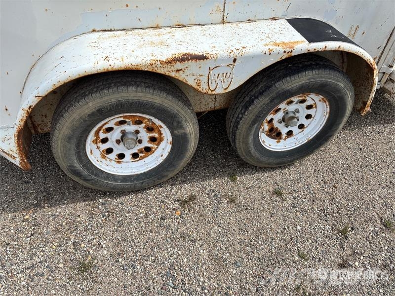  W-W Trailer 12 ft T/A Enclosed Trailer Прицепы-фургоны