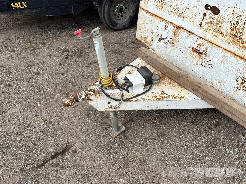  W-W Trailers 12 ft T/A Enclosed Trailer Прицепы-фургоны