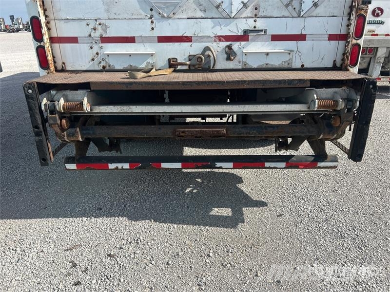 Wabash 28 ft x 102 in S/A Van Trailer Box Trailers