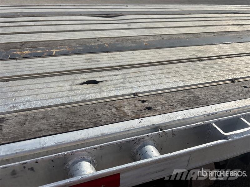 Wabash 53 ft T/A Step Deck Trailer 平板拖车