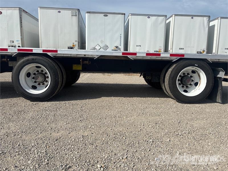 Wabash 53 ft T/A Step Deck Trailer 平板拖车