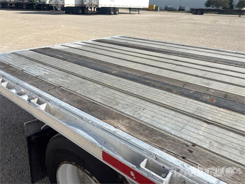 Wabash 53 ft T/A Step Deck Trailer 平板拖车