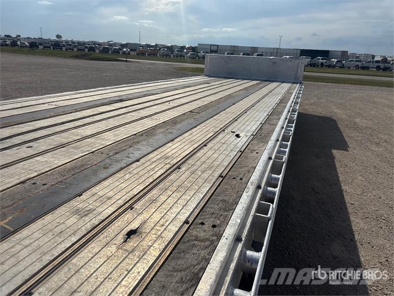Wabash 53 ft T/A Step Deck Trailer 平板拖车