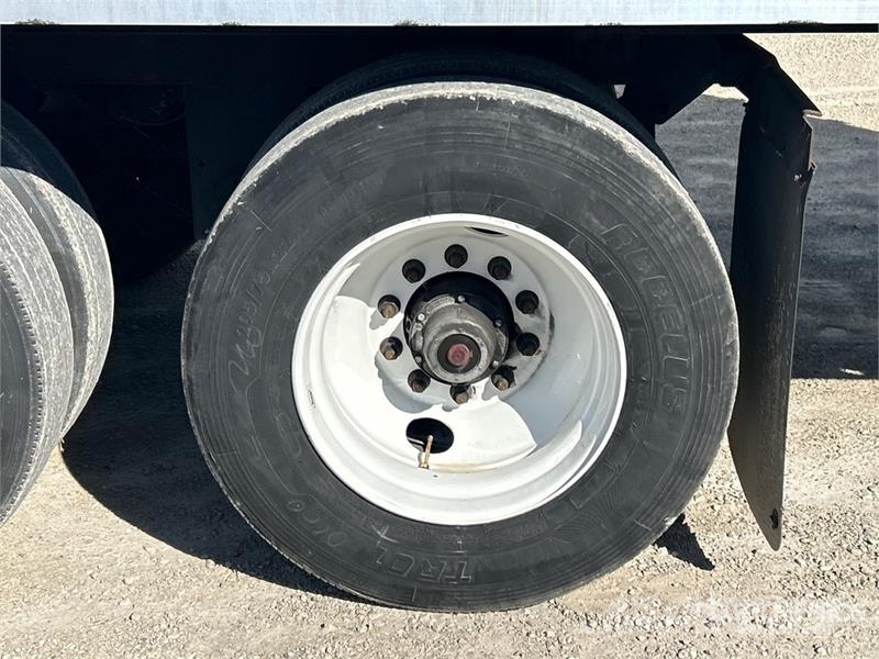 Wabash 53 ft x 102 in T/A Van Trailer Furgons