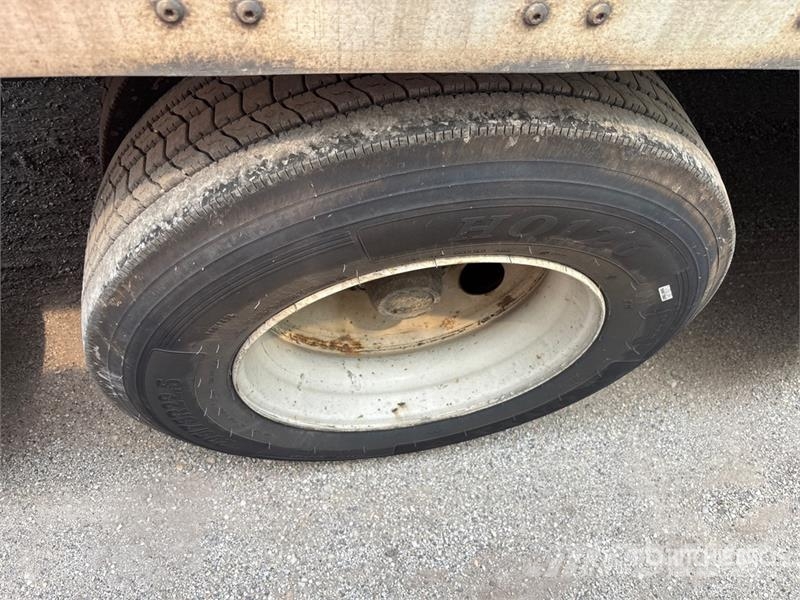 Wabash DVCVHPC 53 ft x 102 in T/A Van Trailer Ремаркета фургони