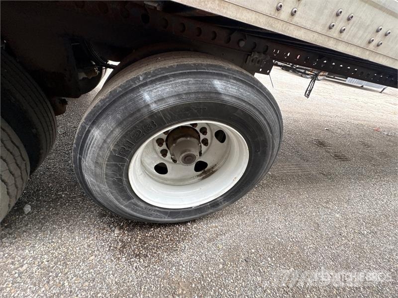 Wabash DVHDHPC 53 ft x 96 in T/A Van Trailer Box body trailers