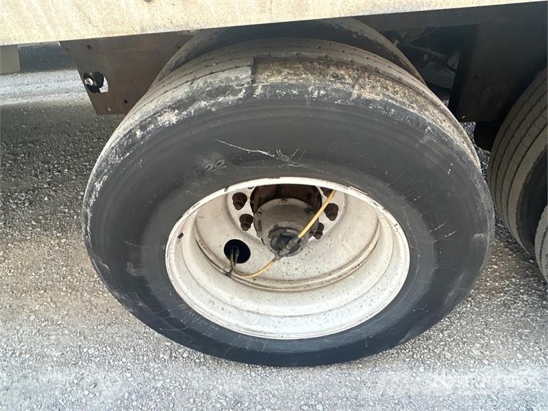 Wabash DVLSHPC 53 ft x 102 in T/A Van Trailer مقطورات ذات هيكل صندوقي