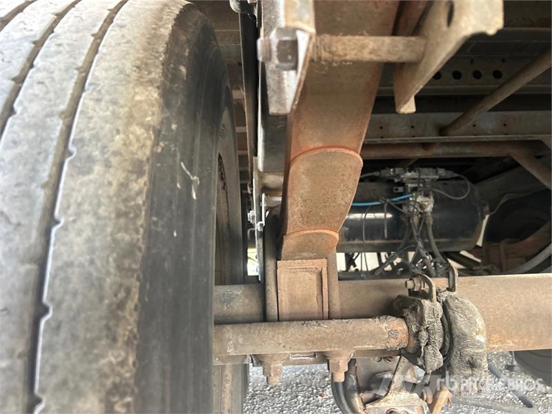 Wabash DVLSHPC 53 ft x 102 in T/A Van Trailer ボックスボディートレーラー