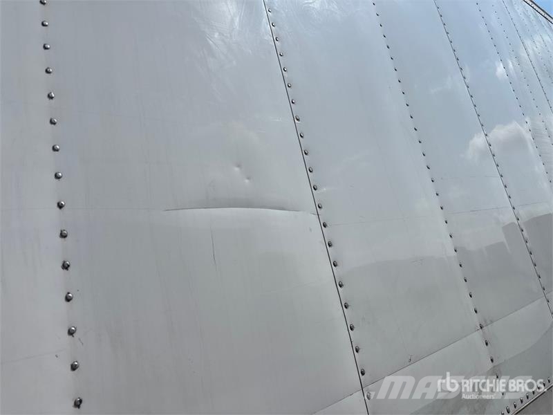 Wabash RFALHSA 53 ft x 102 in T/A Refrigerated Trailer Semirremolques de temperatura controlada