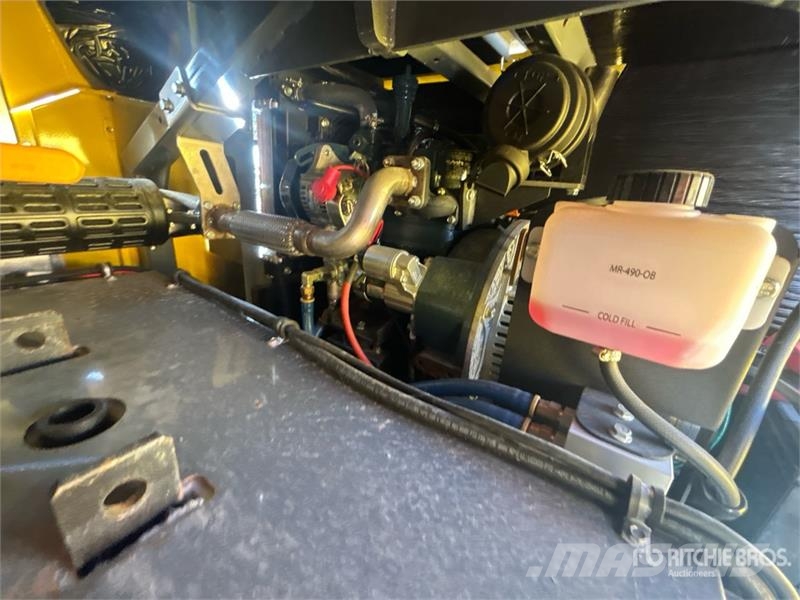 Wacker Neuson E1250 140000 BTU Hydronic Ground Heater Ogrevalna in odtajevalna oprema